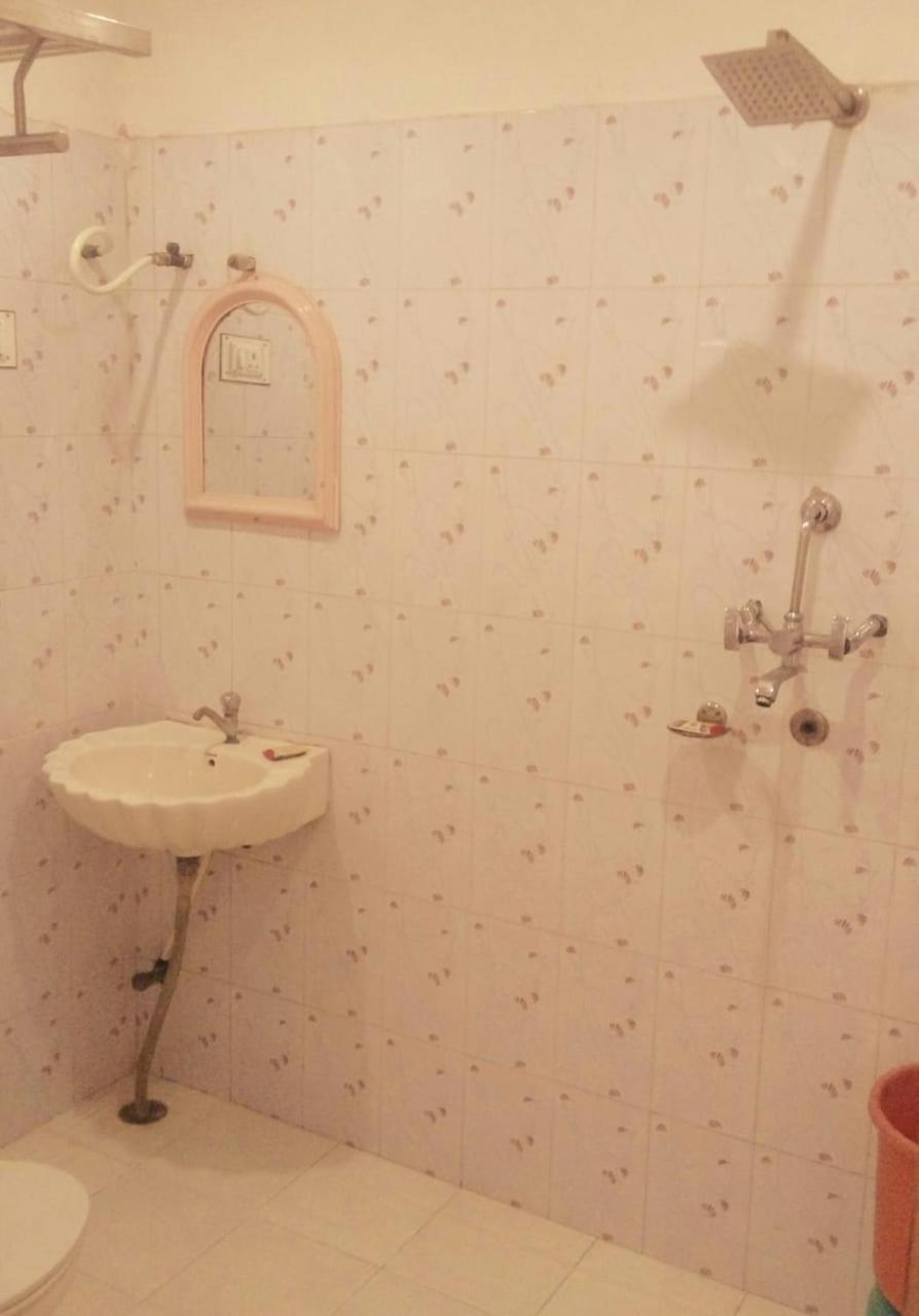 Hotel Rajkamal International Ουνταϊπούρ Εξωτερικό φωτογραφία