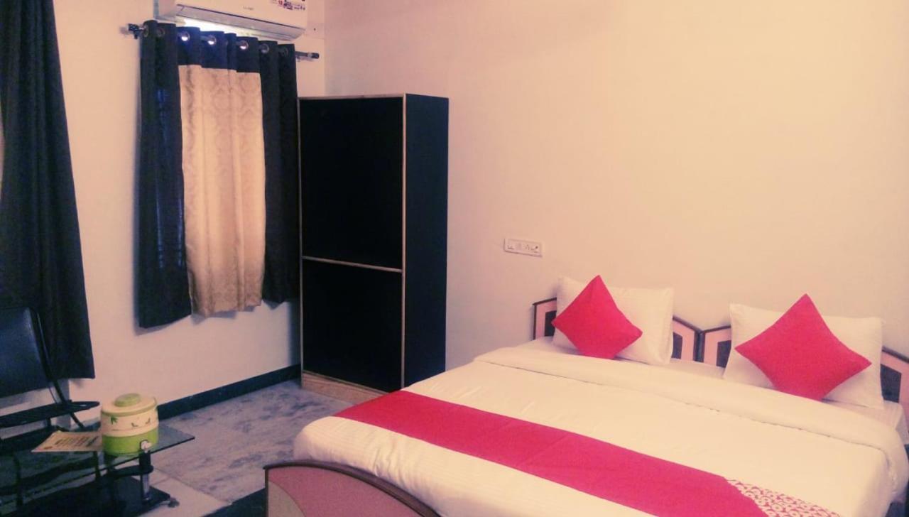 Hotel Rajkamal International Ουνταϊπούρ Εξωτερικό φωτογραφία