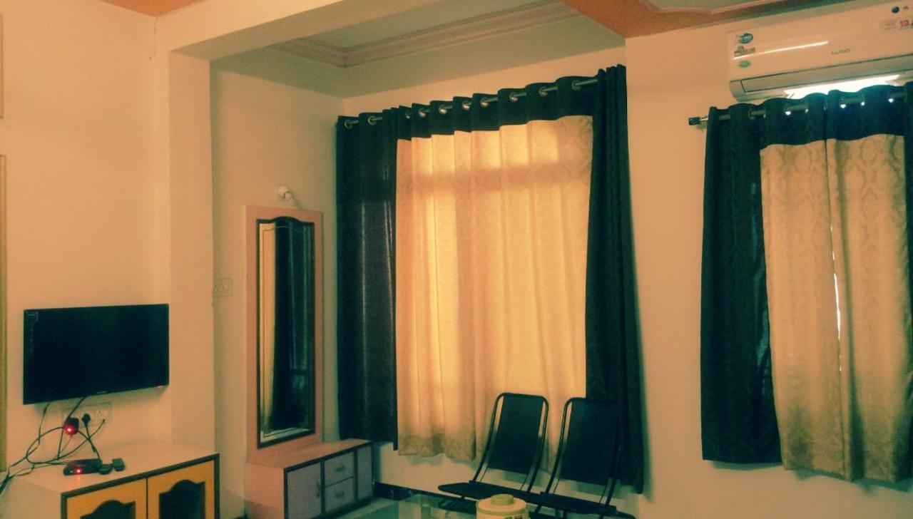 Hotel Rajkamal International Ουνταϊπούρ Εξωτερικό φωτογραφία