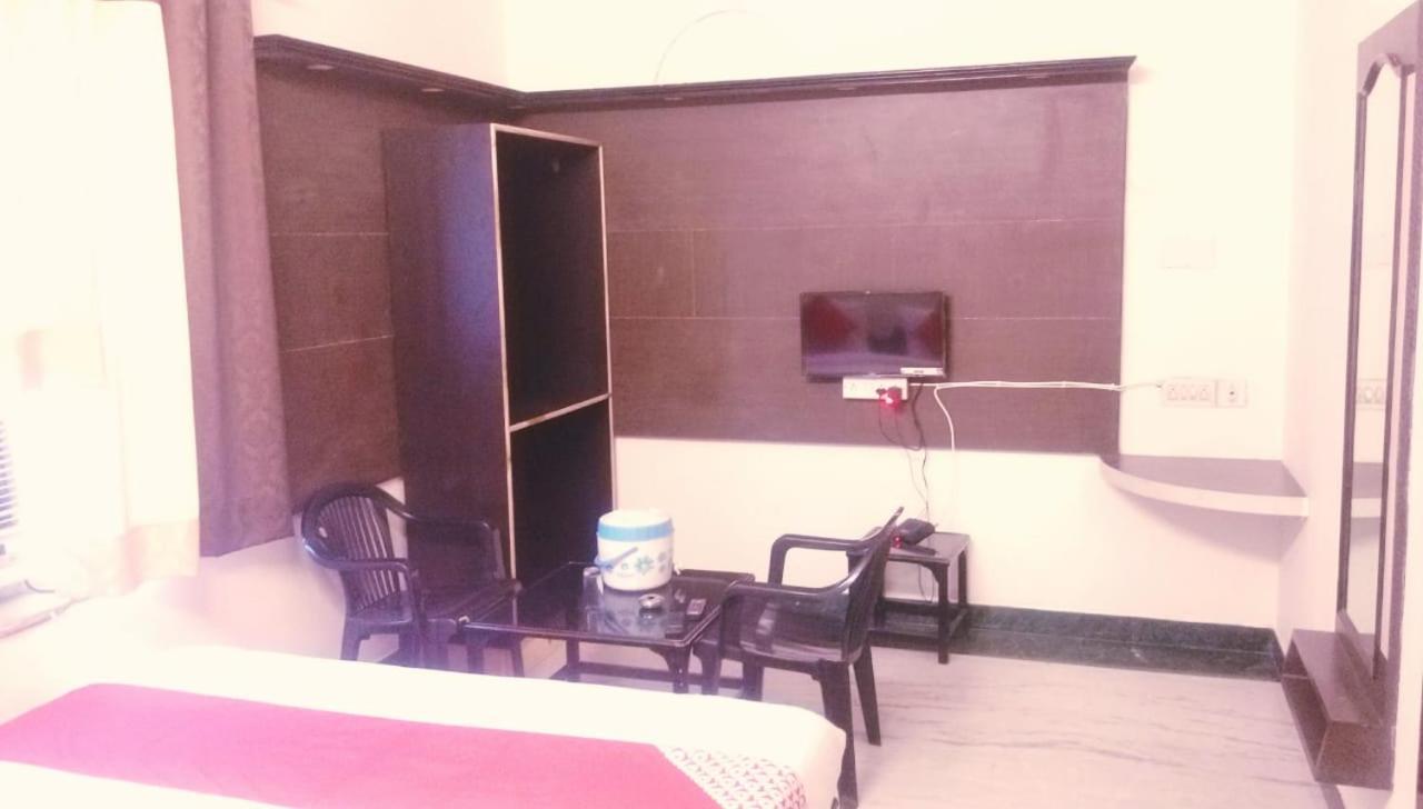 Hotel Rajkamal International Ουνταϊπούρ Εξωτερικό φωτογραφία