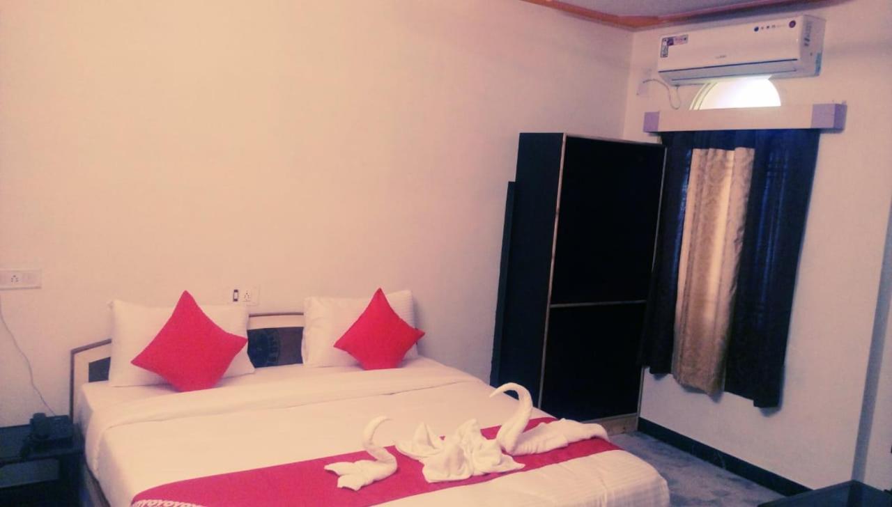 Hotel Rajkamal International Ουνταϊπούρ Εξωτερικό φωτογραφία